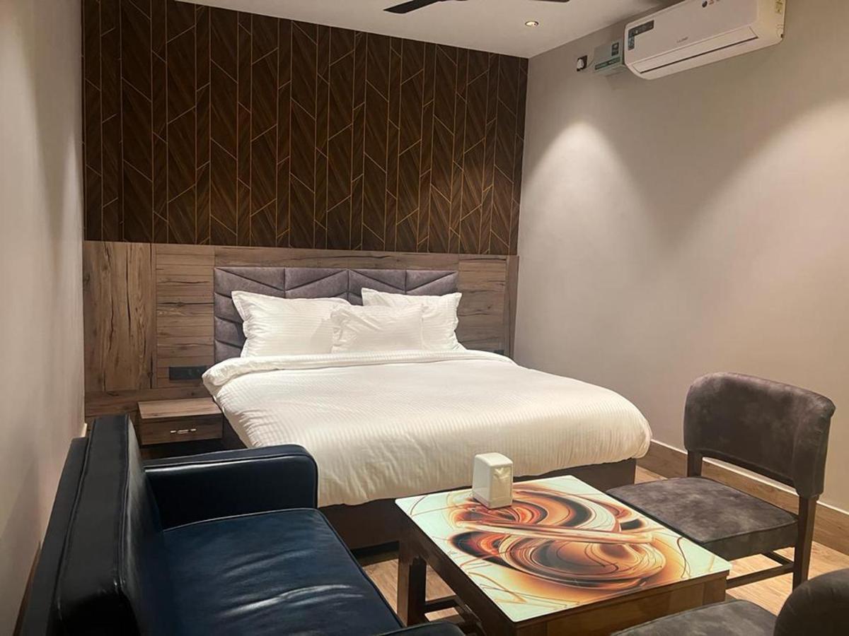 Hotel Ventures Inn Amritsar Esterno foto